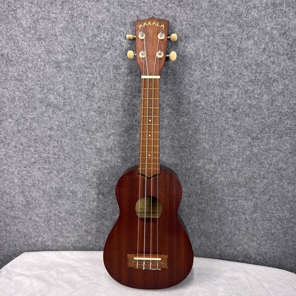 Makala Soprano Ukulele MK-S Brown Mahogany Satin Finish 21 Inch 4 String